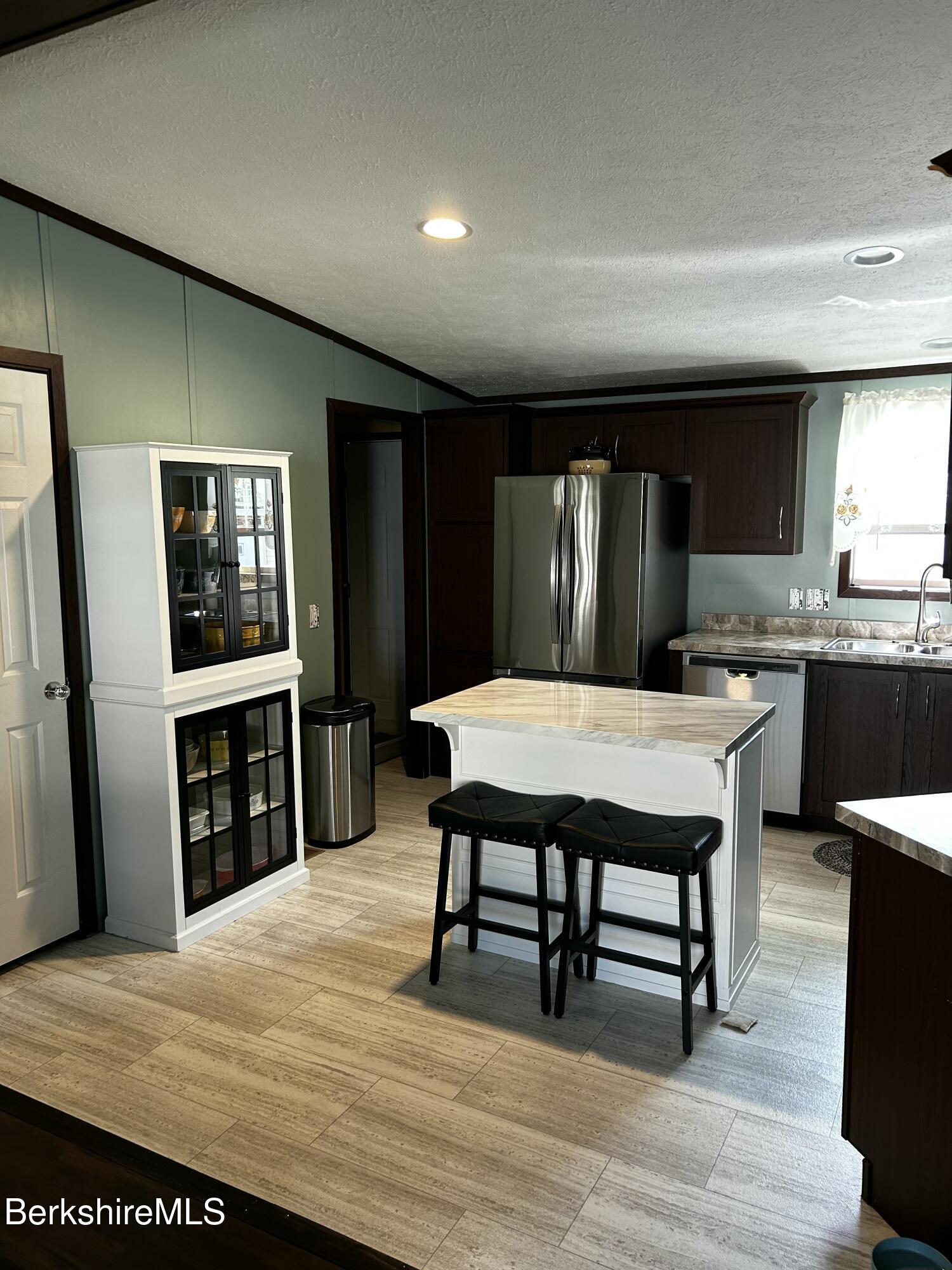 245 Cheshire Road, Unit 63 Pittsfield, MA 01201 - Photo 6 of 22 Kitchen