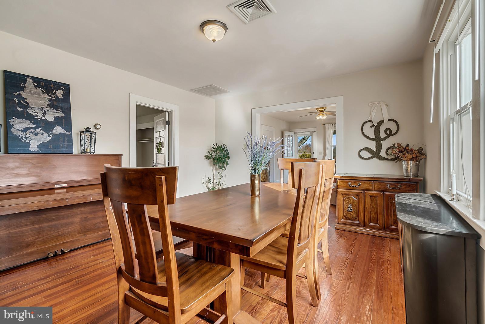 4178 Winchester Road Marshall, VA 20115 - Photo 11 of 31 dining room