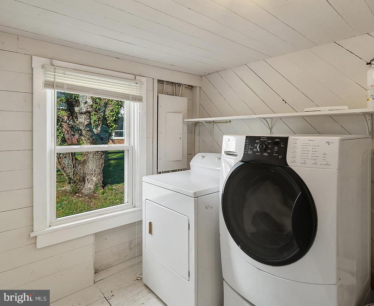 4178 Winchester Road Marshall, VA 20115 - Photo 26 of 31 laundry