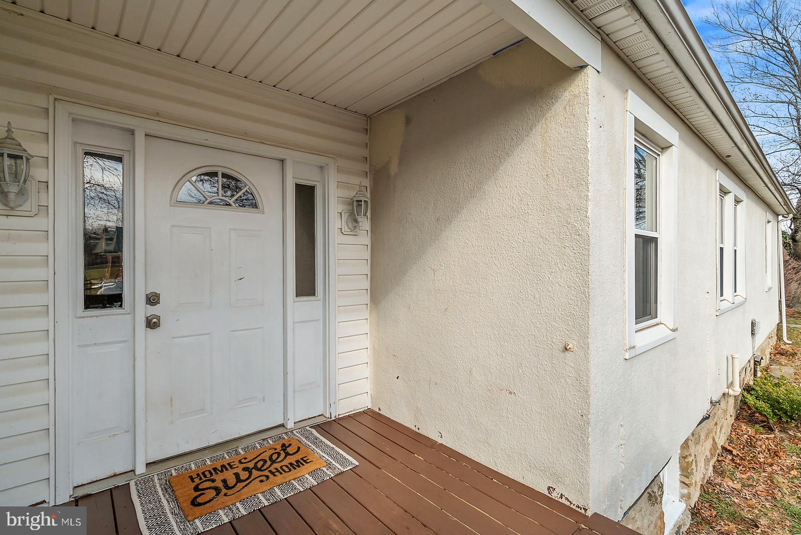 4178 Winchester Road Marshall, VA 20115 - Photo 27 of 31 side porch