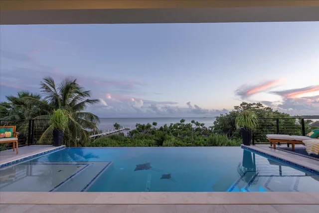 $4,750,000 | 1000 68th Street, Unit OCEAN, Marathon, FL 33050