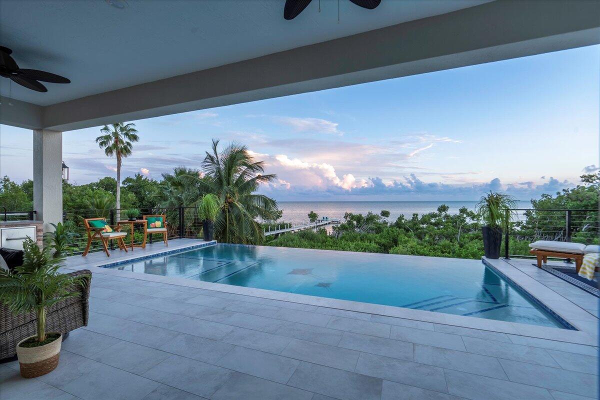 1000 68th Street, Unit OCEAN Marathon, FL 33050 - Photo 75 of 83 094-100068thSt-95