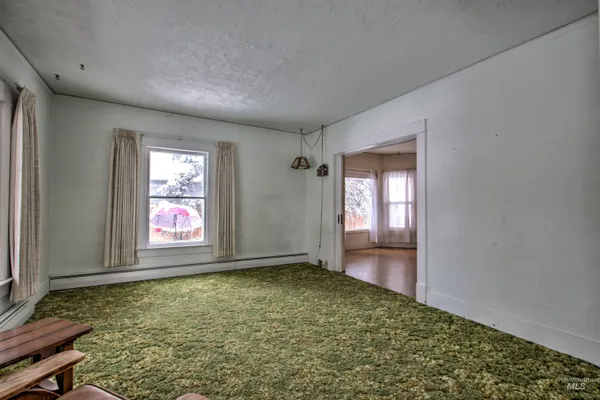 $300,000 | 601 1st Avenue East, Jerome, ID 83338