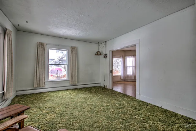 $300,000 | 601 1st Avenue East, Jerome, ID 83338