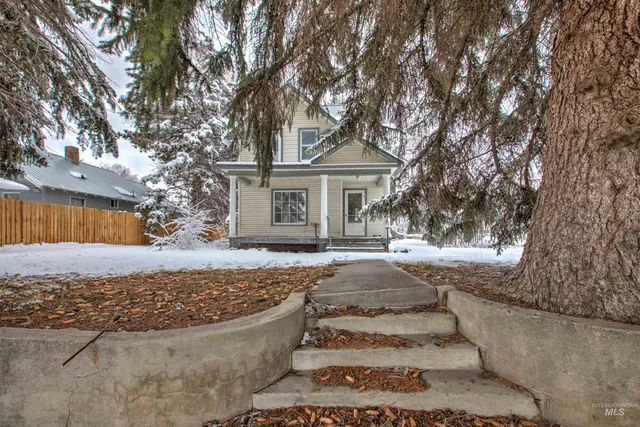 $300,000 | 601 1st Avenue East, Jerome, ID 83338