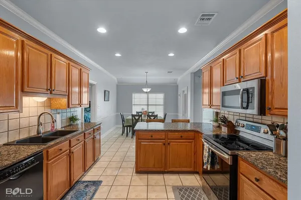 $327,500 | 122 Augusta Avenue, Benton, LA 71006