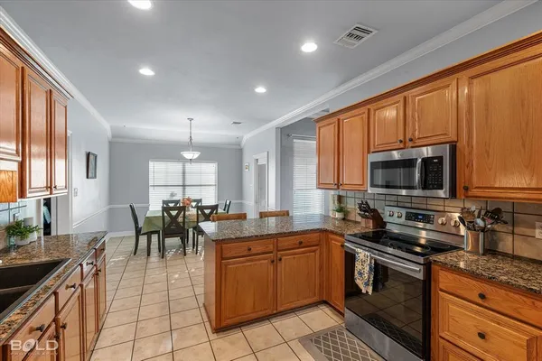 $327,500 | 122 Augusta Avenue, Benton, LA 71006