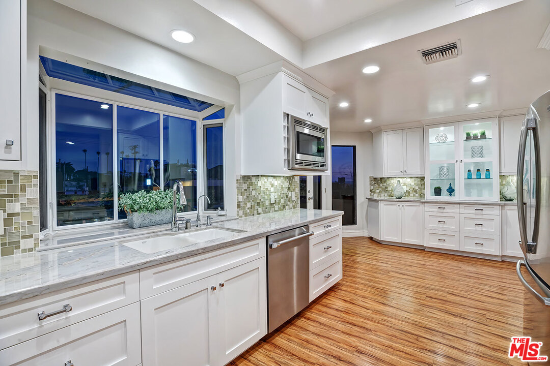 124 Convoy Street Playa del Rey, CA 90293 - Photo 15 of 36