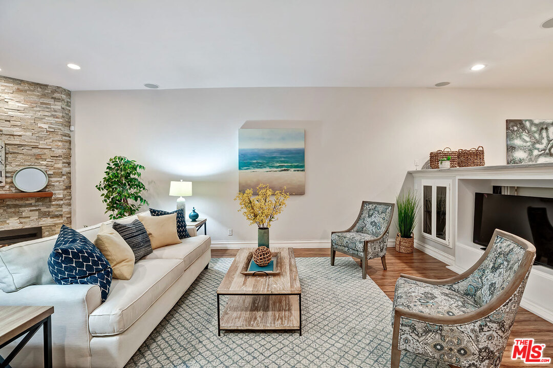 124 Convoy Street Playa del Rey, CA 90293 - Photo 6 of 36