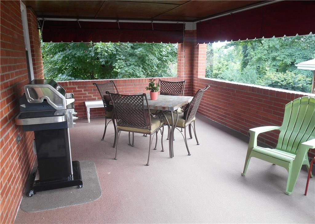 2068 Rockfield Road Pittsburgh, PA 15243 - Photo 12 of 25 Plenty of room for a dining space and a sitting area.
