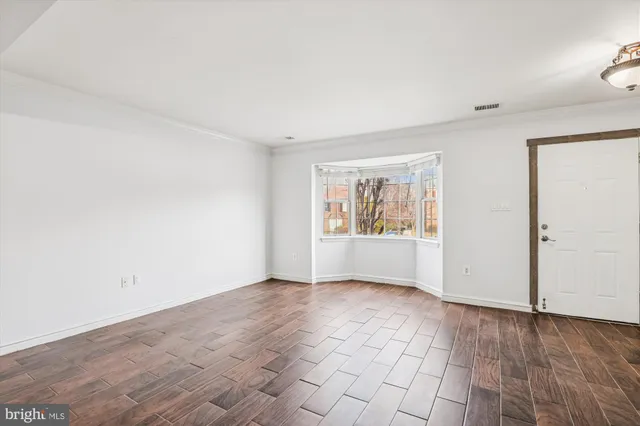 $388,900 | 3608 Felmore Court, Woodbridge, VA 22193