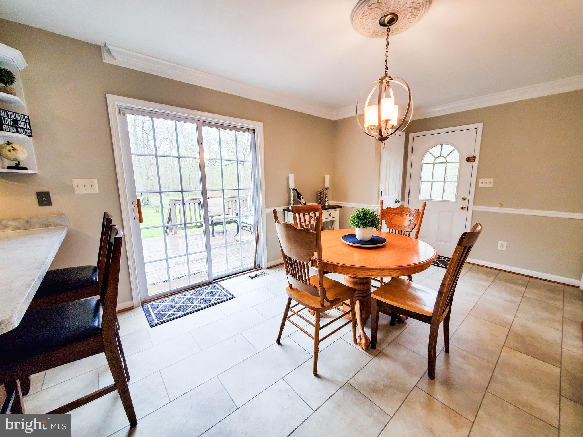 7520 Leeds Manor Road Marshall, VA 20115 - Photo 5 of 38 Gallery Image 5
