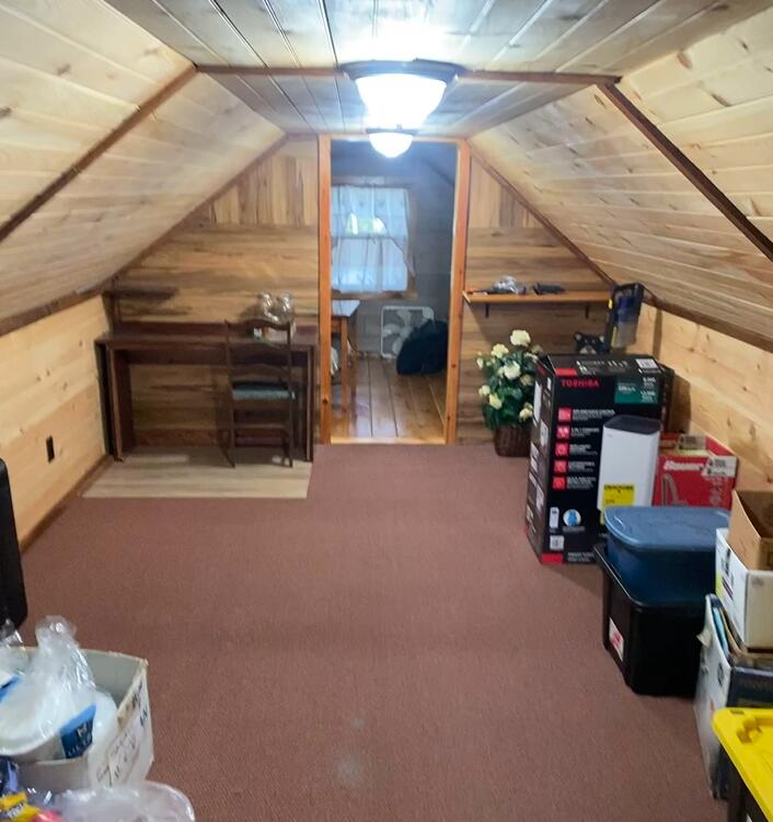 130 Williamson Road Manchester, ME 04351 - Photo 18 of 28 18 Loft