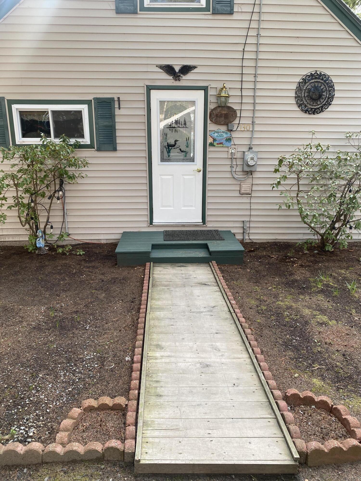 130 Williamson Road Manchester, ME 04351 - Photo 6 of 28 5a Entrance