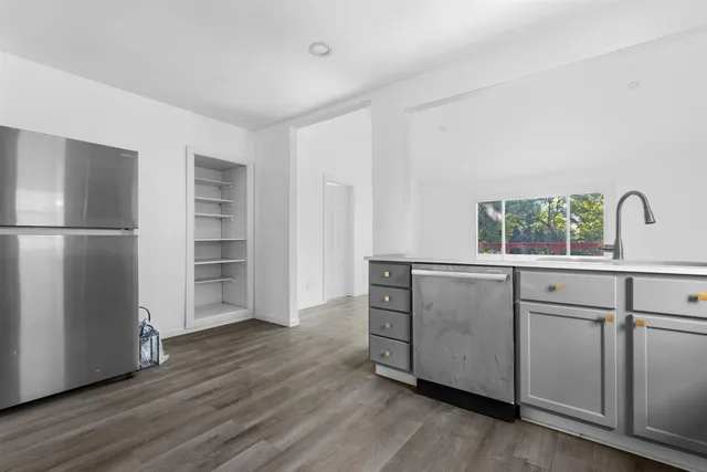 $215,000 | 413 Hollister Avenue, Rockford, IL 61108