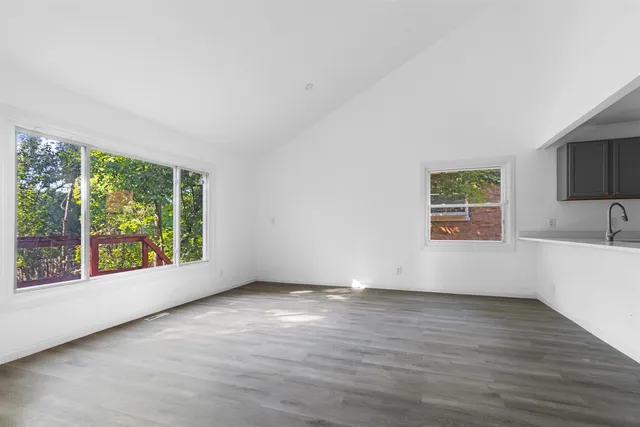 $215,000 | 413 Hollister Avenue, Rockford, IL 61108