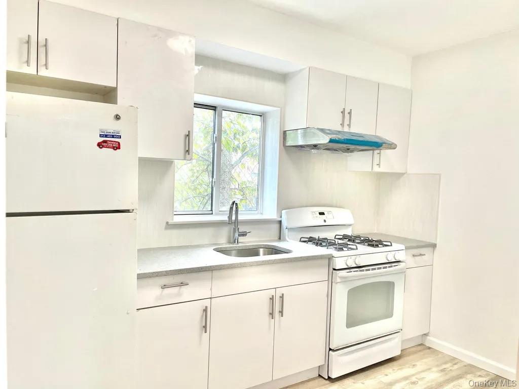 37-01 Maple Avenue Brooklyn, NY 11224 - Photo 5 of 15