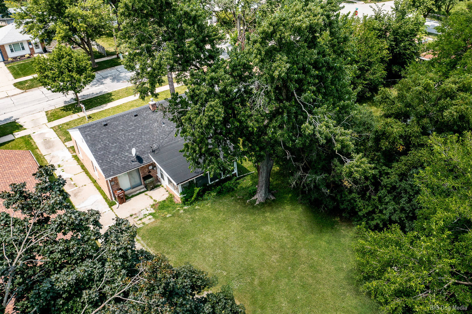 17555 Howe Avenue Homewood, IL 60430 - Photo 24 of 34 Gallery Image 24