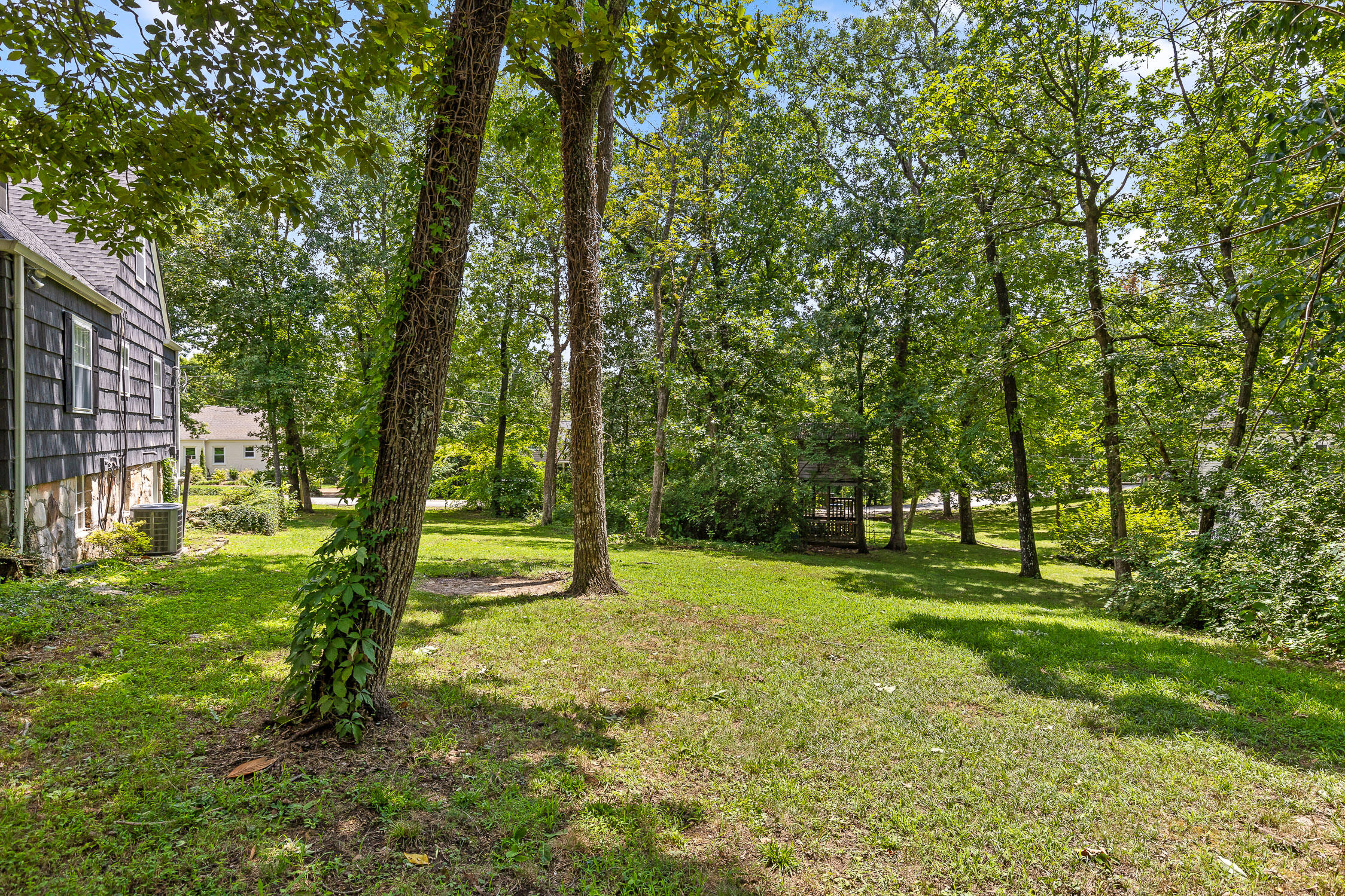 1300 Elfin Road Lookout Mountain, GA 30750 - Photo 38 of 52 Elfin-8