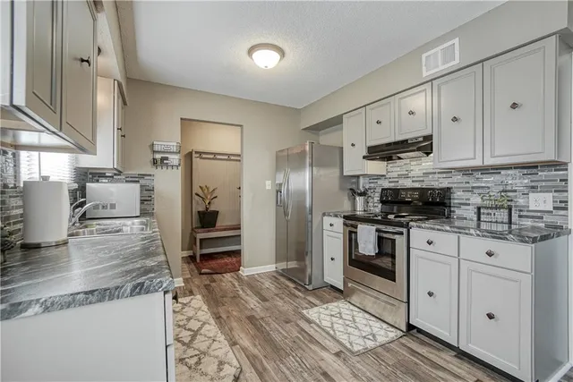 $225,000 | 19704 14th Terrace, Independence, MO 64056