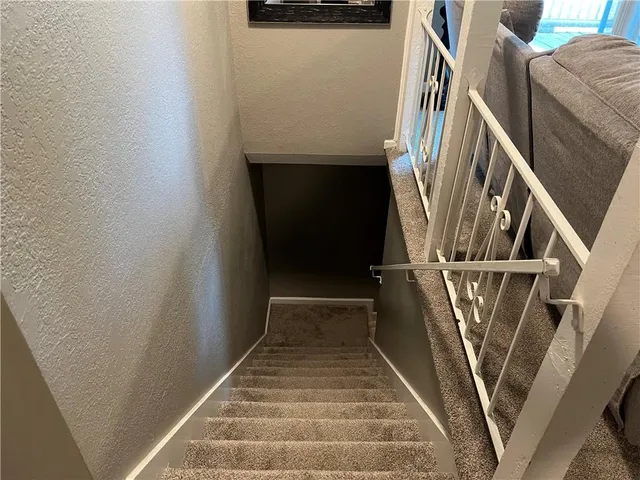 $225,000 | 19704 14th Terrace, Independence, MO 64056