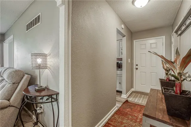 $225,000 | 19704 14th Terrace, Independence, MO 64056