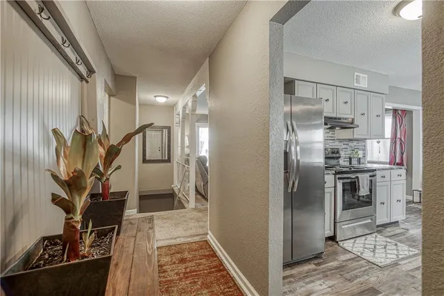 $225,000 | 19704 14th Terrace, Independence, MO 64056