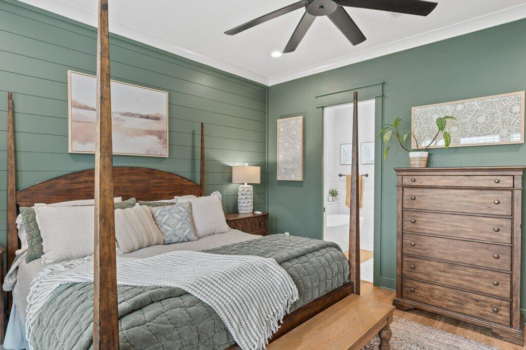 34 Caymus Cove Freeport, FL 32439 - Photo 23 of 42 a bedroom with a bed and a dresser