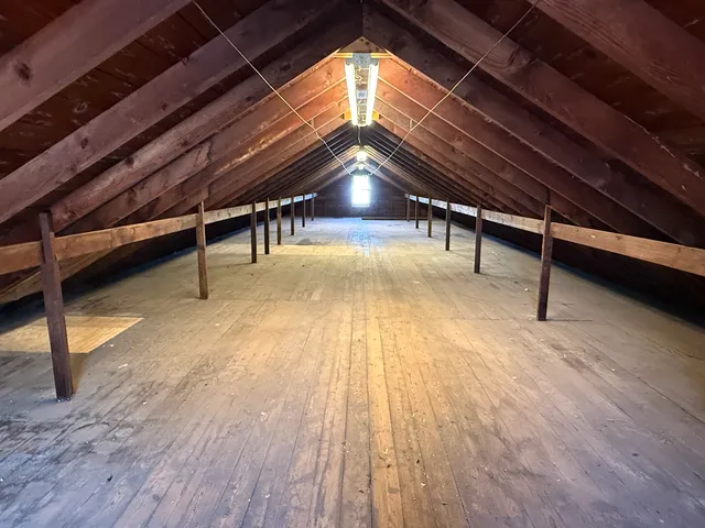 a view of a back yard of the house