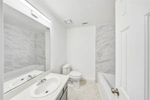 $2,200 | 19519 Mallard Lake Lane, Houston, TX 77084