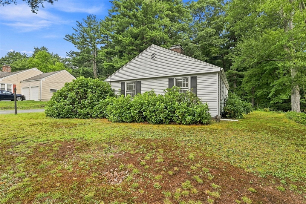 92 Oak Hollow Road Springfield, MA 01128 - Photo 2 of 41 Gallery Image 2