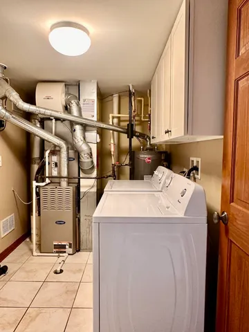 a bed room with a bed