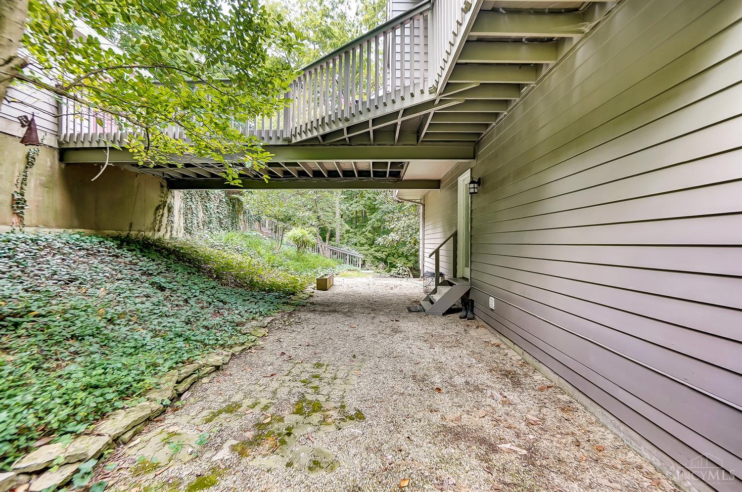 79 Locust Hill Road Cincinnati, OH 45245 - Photo 57 of 68 Gallery Image 57