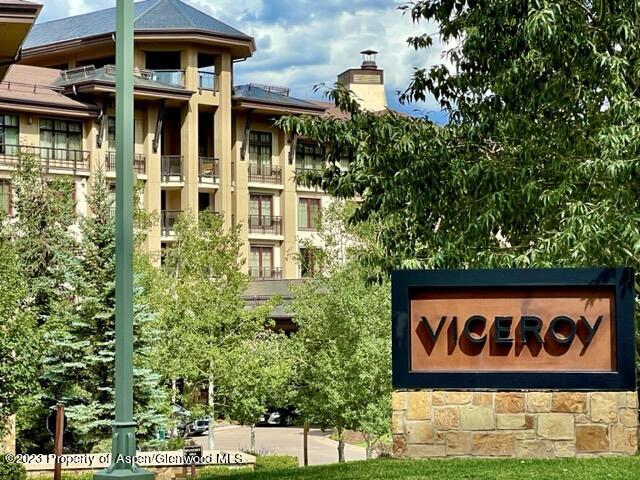 130 Wood Road, Unit 507 Snowmass Village, CO 81615 - Photo 9 of 27 a sign that is on the side of a road