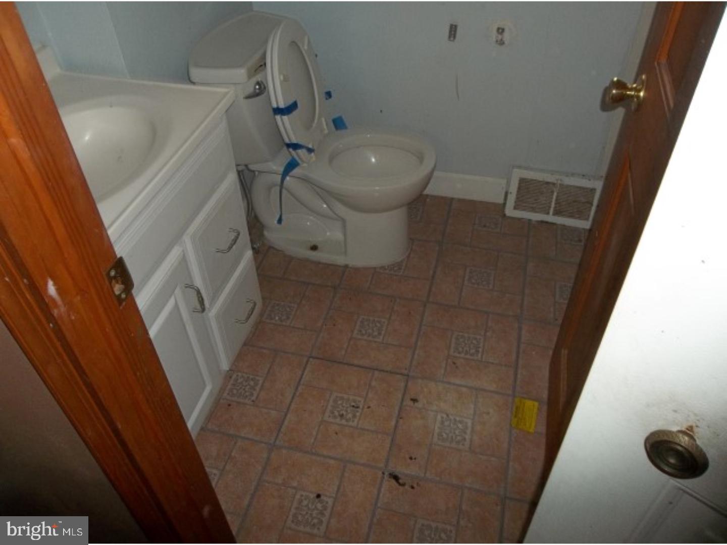 210 Rively Avenue Collingdale, PA 19023 - Photo 4 of 11 Gallery Image 4