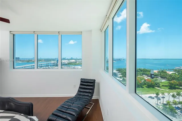 $835,000 | 244 Biscayne Boulevard, Unit 1703, Miami, FL 33132