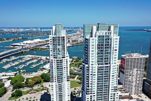 $835,000 | 244 Biscayne Boulevard, Unit 1703, Miami, FL 33132
