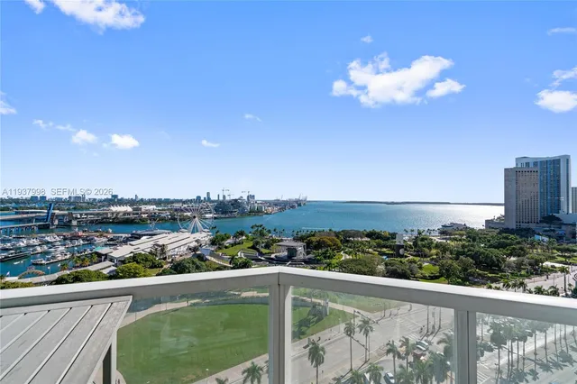 $835,000 | 244 Biscayne Boulevard, Unit 1703, Miami, FL 33132