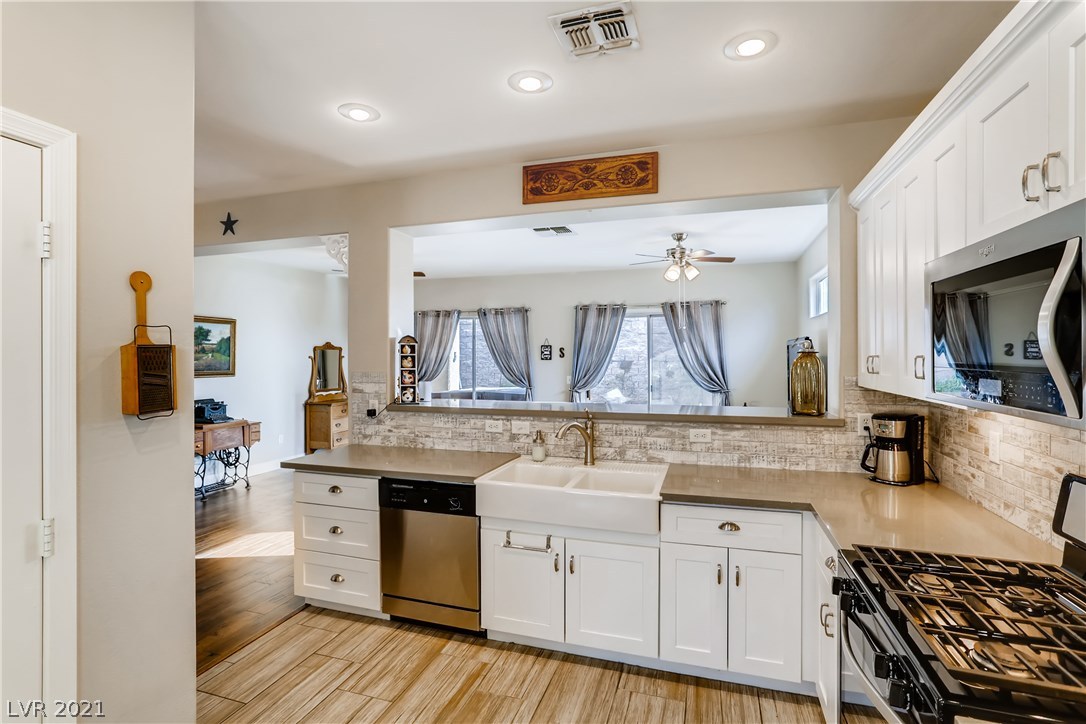 3043 Hickory Valley Road Henderson, NV 89052 - Photo 9 of 39 Gallery Image 9