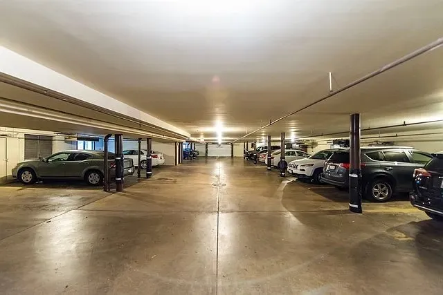 $299,900 | 5501 Lincoln Avenue, Unit 203, Morton Grove, IL 60053