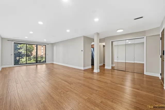 $299,900 | 5501 Lincoln Avenue, Unit 203, Morton Grove, IL 60053