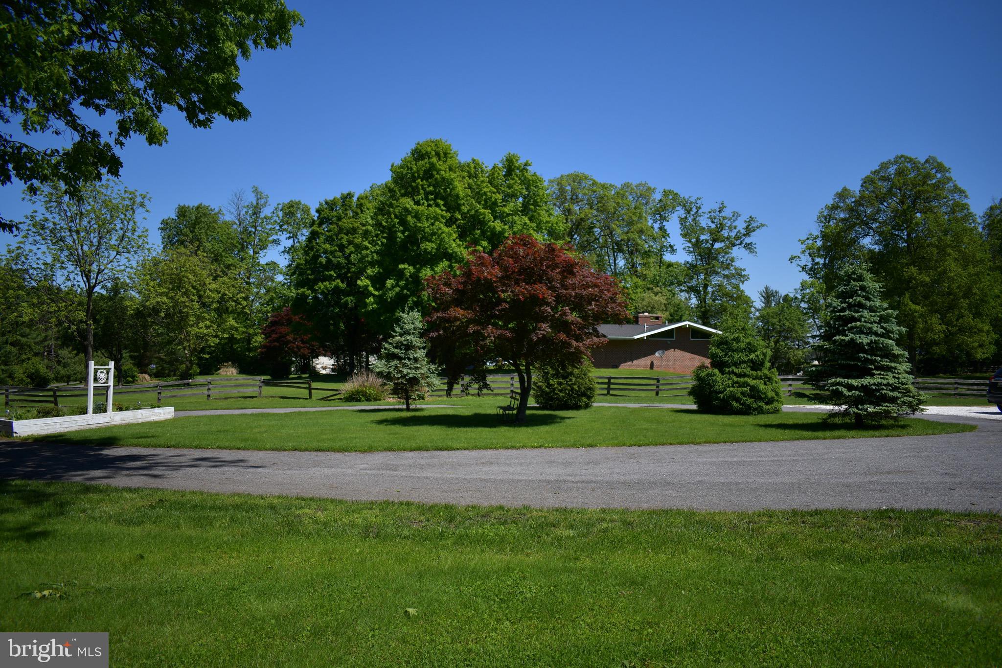 4319 Hoffmanville Road Manchester, MD 21102 - Photo 7 of 52 Circular Driveway