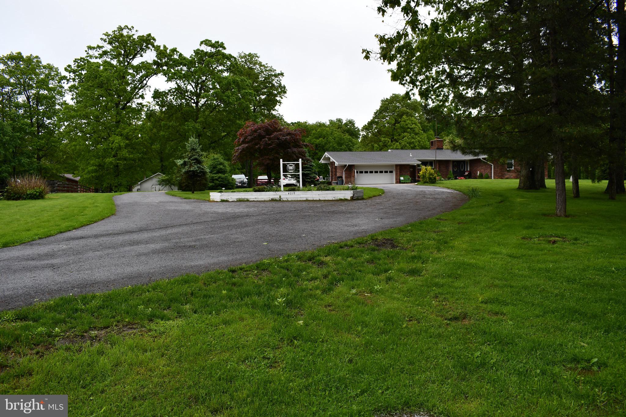 4319 Hoffmanville Road Manchester, MD 21102 - Photo 8 of 52 Circular Driveway