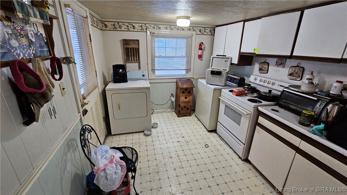 8875 Highway 64 Georgetown, IN 47122 - Photo 26 of 46 Kitchen