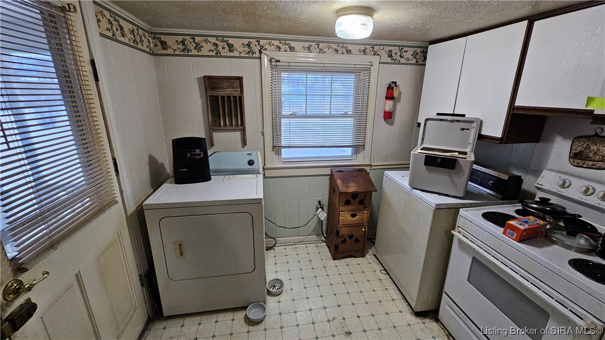 8875 Highway 64 Georgetown, IN 47122 - Photo 27 of 46 Kitchen