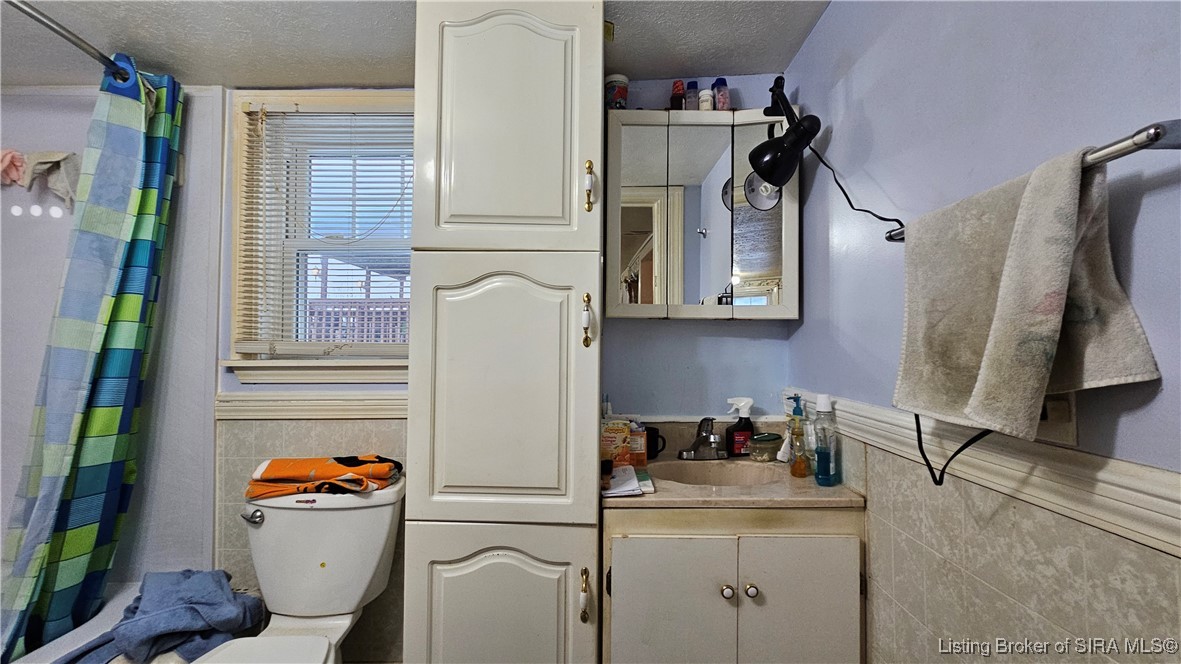 8875 Highway 64 Georgetown, IN 47122 - Photo 28 of 46 Full Bath