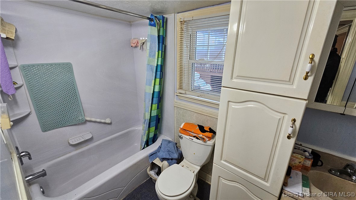 8875 Highway 64 Georgetown, IN 47122 - Photo 29 of 46 Full Bath