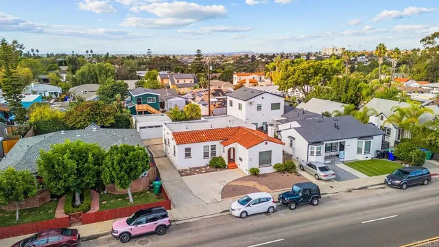 $3,000 | 4766 College Avenue, San Diego, CA 92115