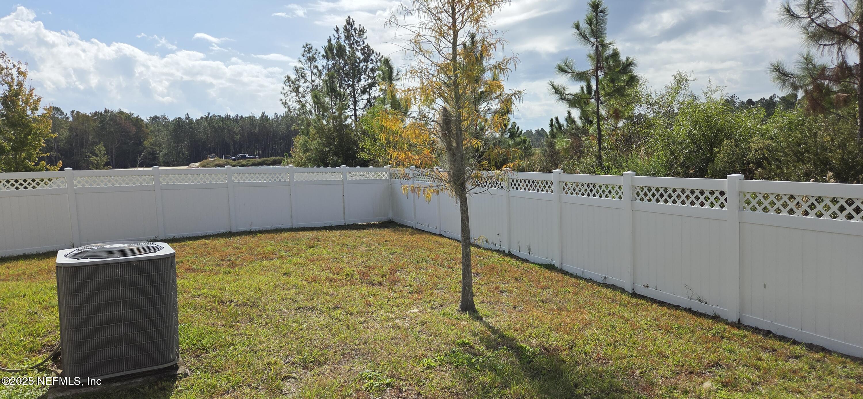 228 Thistleton Way Street St. Augustine, FL 32092 - Photo 9 of 25 a view of outdoor space and yard