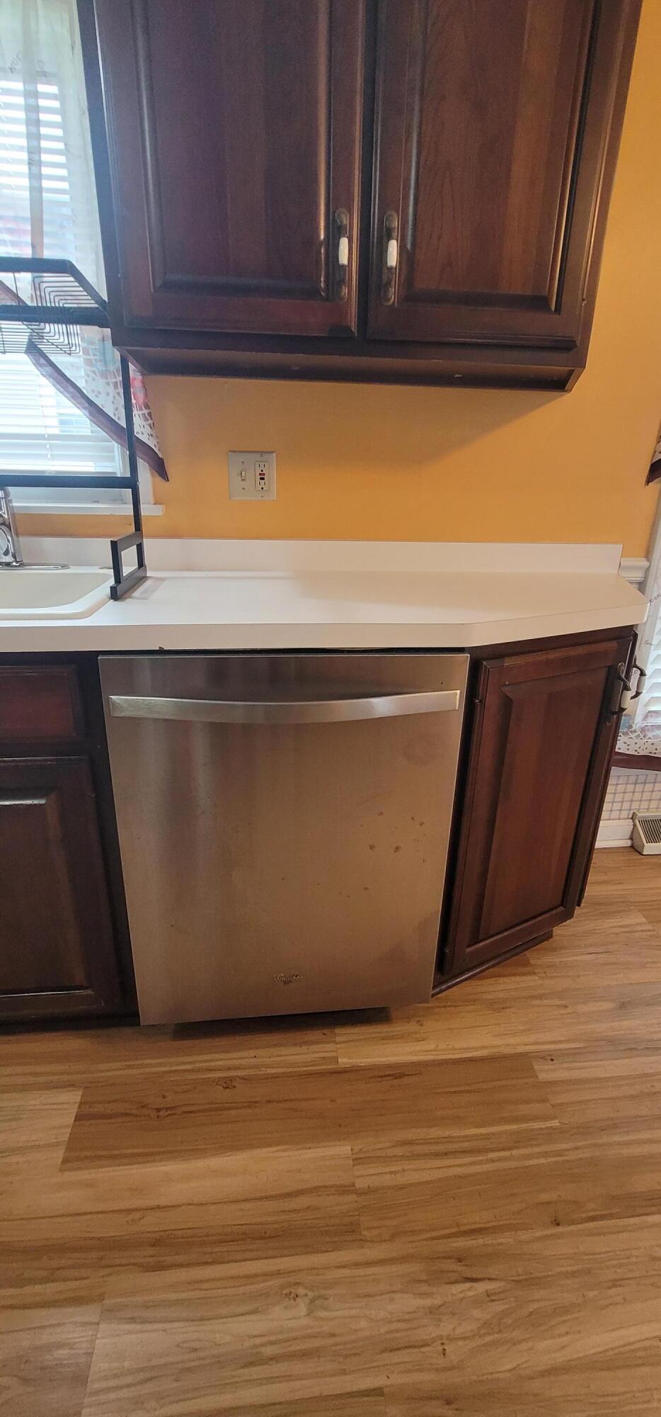 601 Isabelle Avenue Racine, WI 53402 - Photo 17 of 39 Dishwasher